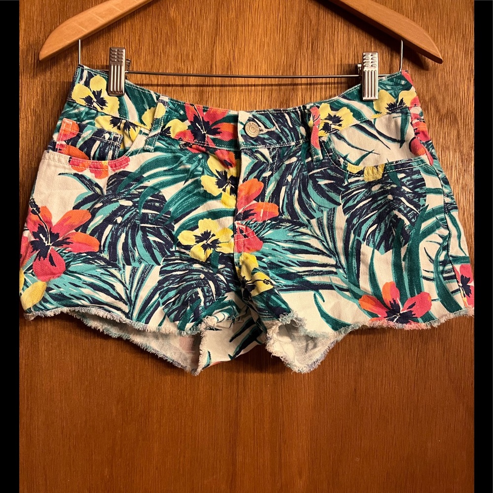 Old Navy "The Diva" printed shorts, size 4